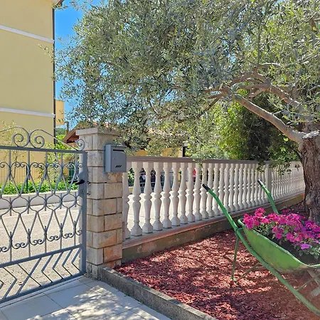 Apartment Beco One *